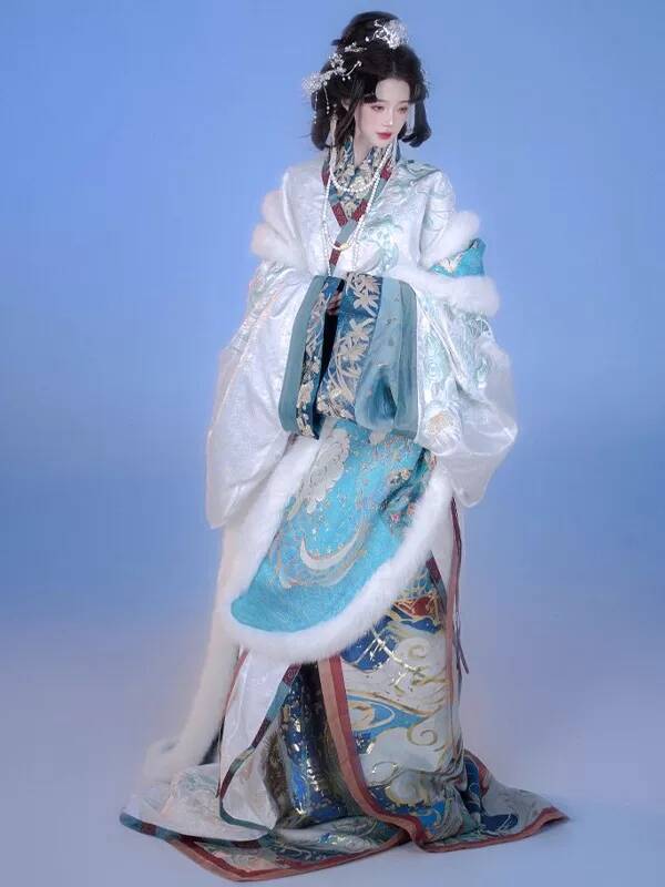 Embroidery Knit - Nuovo Hanfu da Donna, Abito Zhan