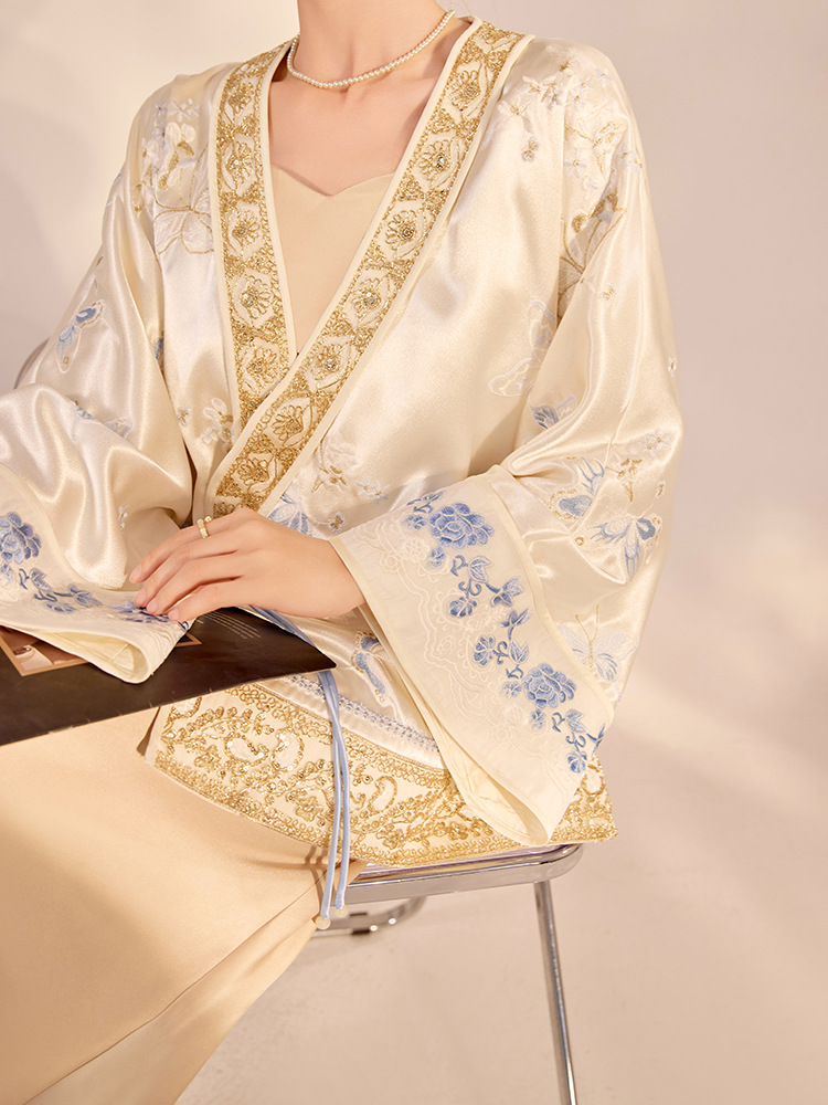 Giacca Larga di Lusso con Rica - Embroidery Knit recensione e prezzo