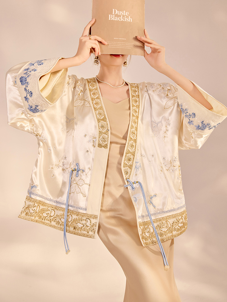 Giacca Larga di Lusso con Rica - Embroidery Knit recensione e prezzo