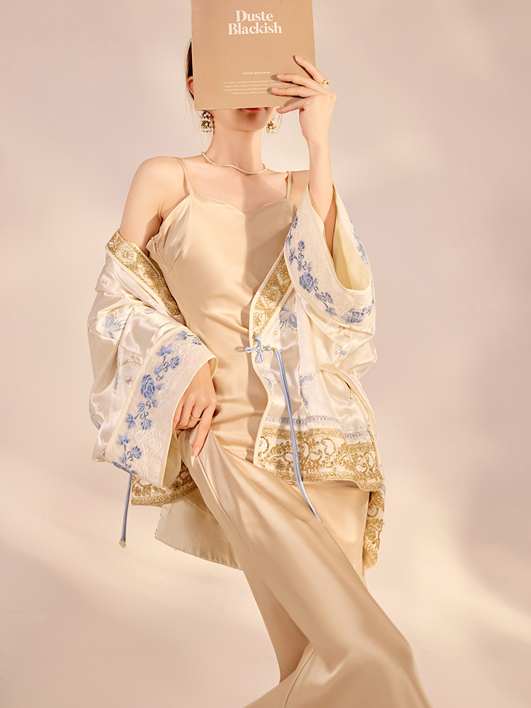 Giacca Larga di Lusso con Rica - Embroidery Knit recensione e prezzo
