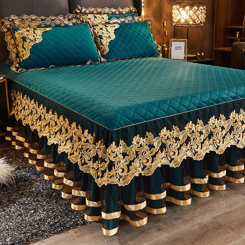 Oro ricamo velluto trapuntato  - Embroidery Ai recensione e prezzo