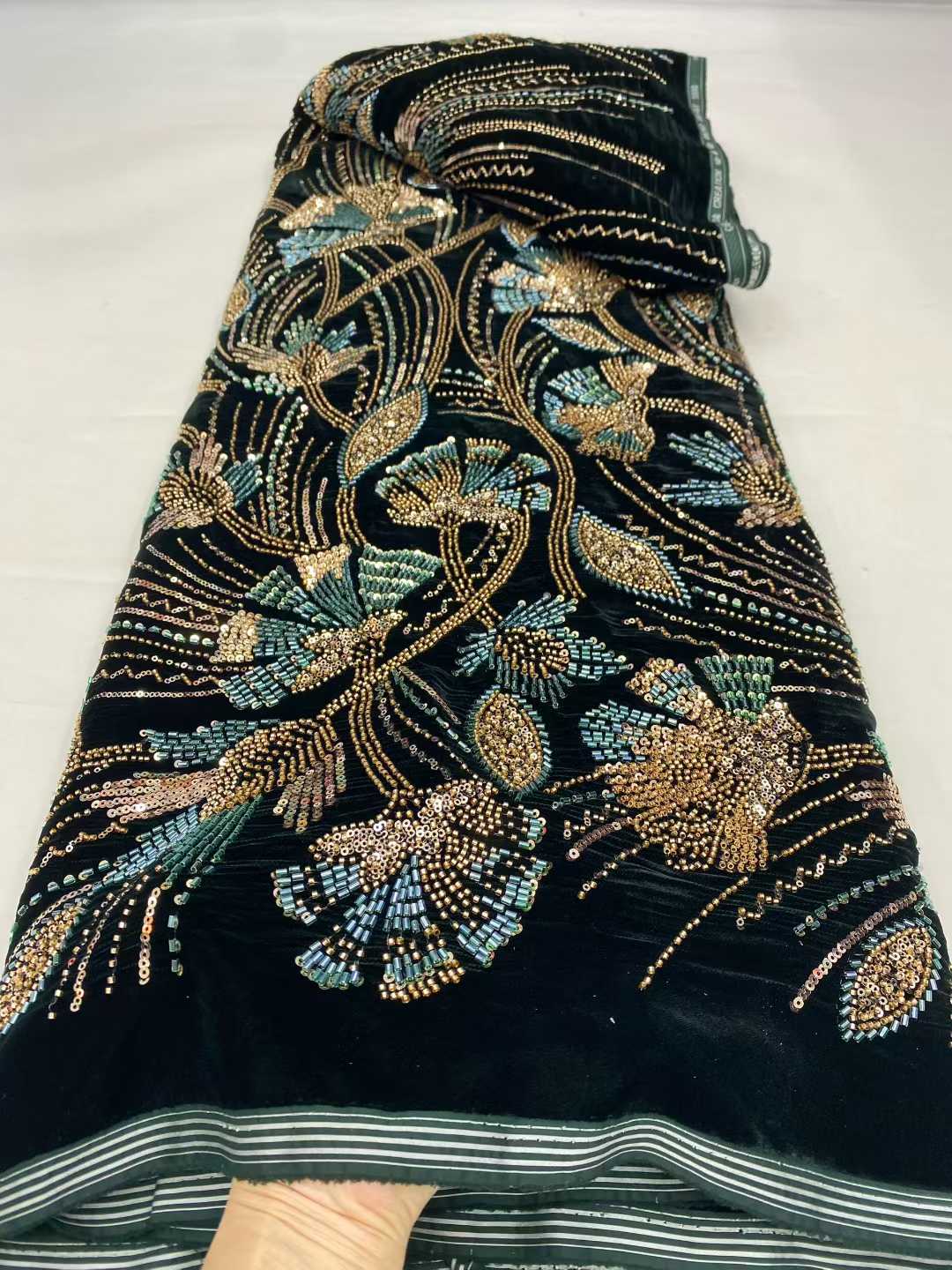 Nuovi Arrivi 2026: Tessuti in  - Velvet Fabric Embroidery recensione e prezzo