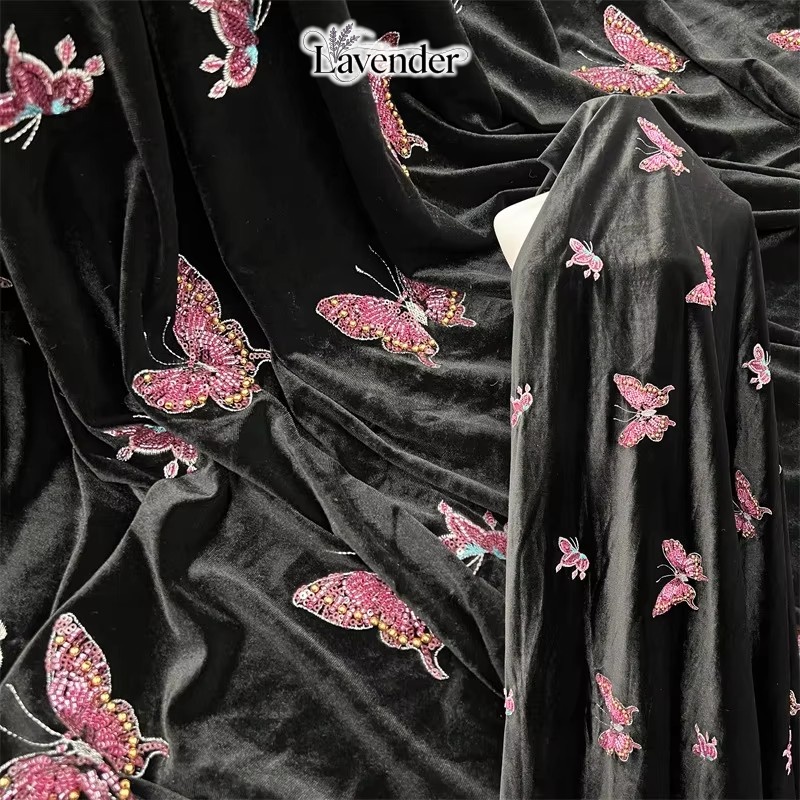 Tessuto in morbido velluto ner - Velvet Fabric Embroidery recensione e prezzo