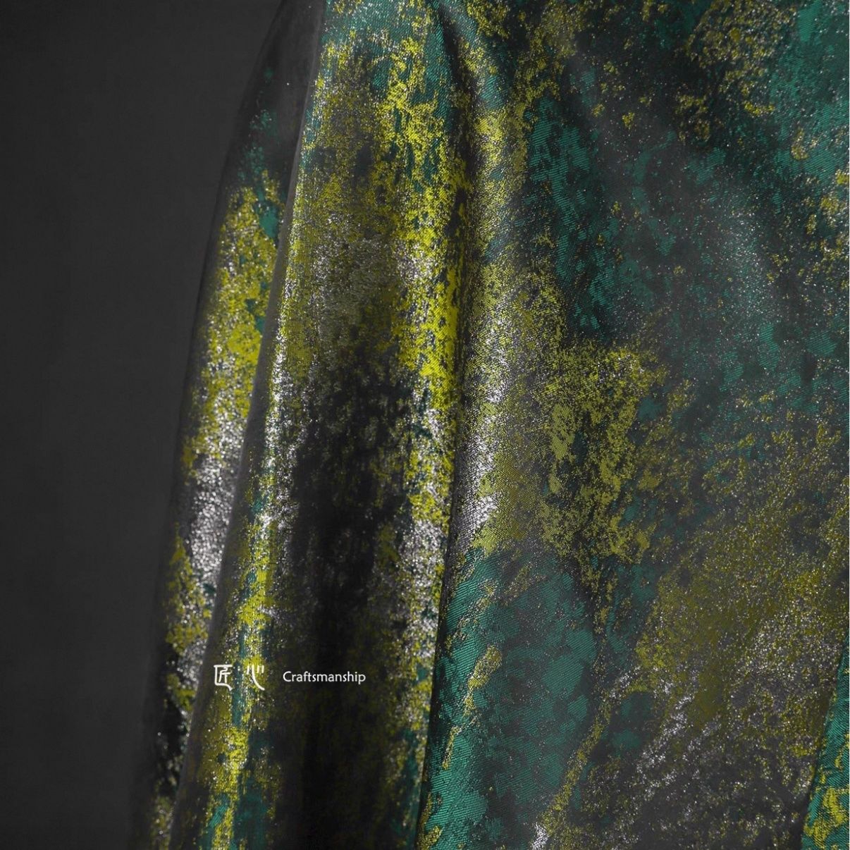Tessuto Jacquard di Lusso Mult - Velvet Fabric Embroidery recensione e prezzo