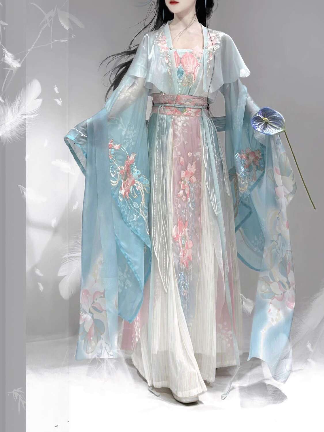 Nuovo Hanfu Wei Jinfeng Indust - Embroidery Knit recensione e prezzo